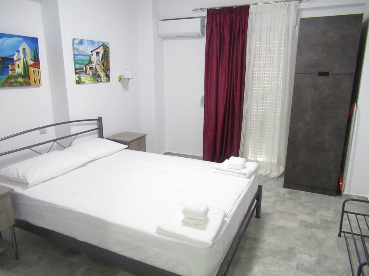 Artistic Rent Rooms & Apartments Nea Kallikrateia Екстер'єр фото